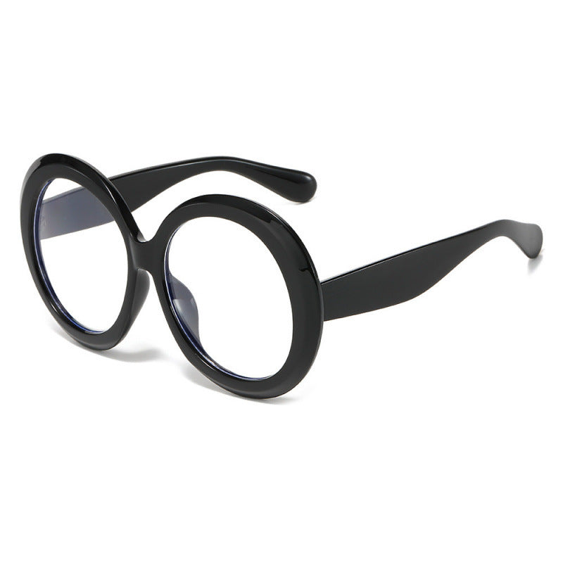 Dame oversized moteriktig solbrille med elegant design Skanto