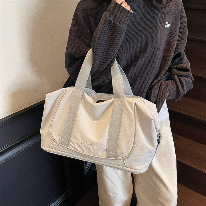 Elegant sport bag with multiple compartments Skanto
