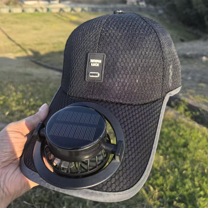 Solcelledrevet baseballcap med avtakbar solfanne og pustende honningkake stoff Skanto