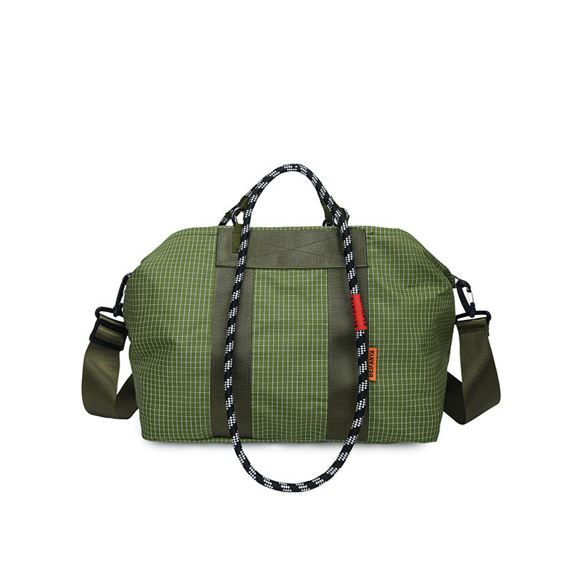 Stylish Sports Bag with Adjustable Shoulder Strap Skanto