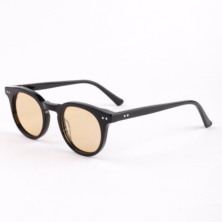 Dame solbriller i elegant retro-stil med polarisert glass Skanto