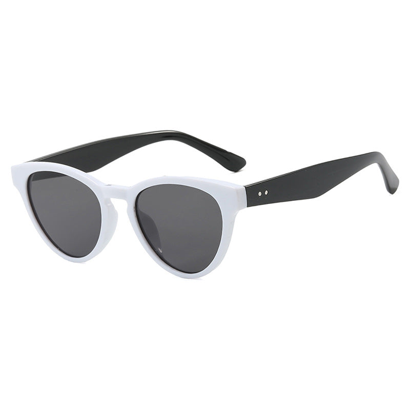 Dame cat-eye solbriller med UV-beskyttelse og moteramme Skanto