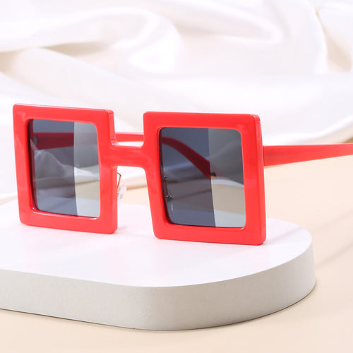 Dame kvadratisk solbrille med moderne design Skanto