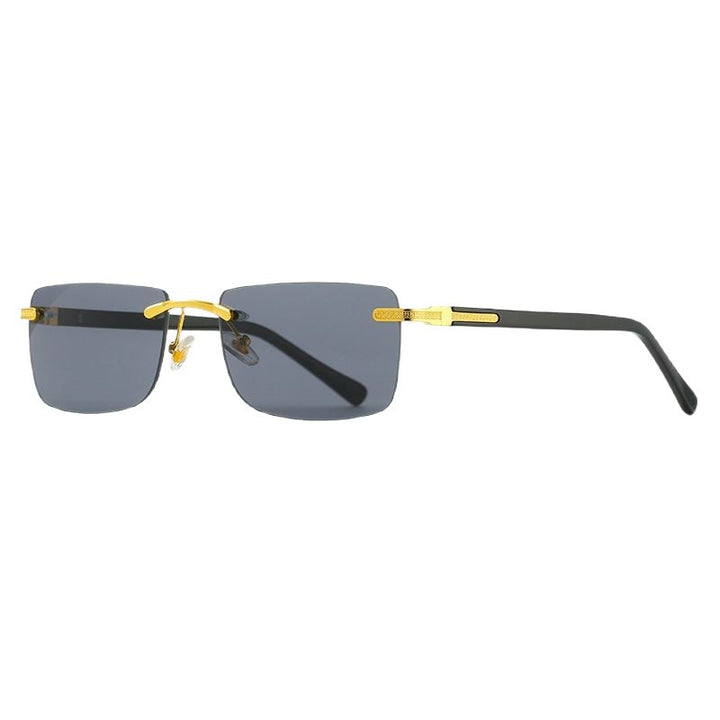 Dame moteriktig solbrille med stilren, firkantet ramme og elegante metallkanter Skanto