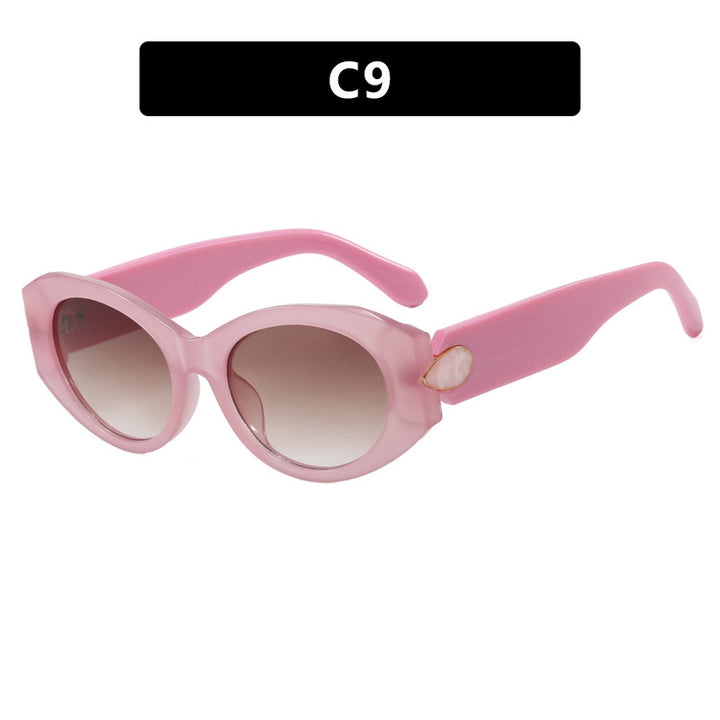 Dame elegant solbrille med stilige konturer Skanto