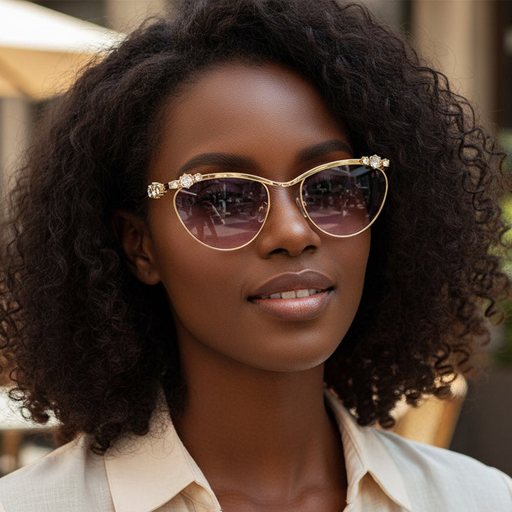 Dame Designer-solbrille med glitrende detaljer Skanto