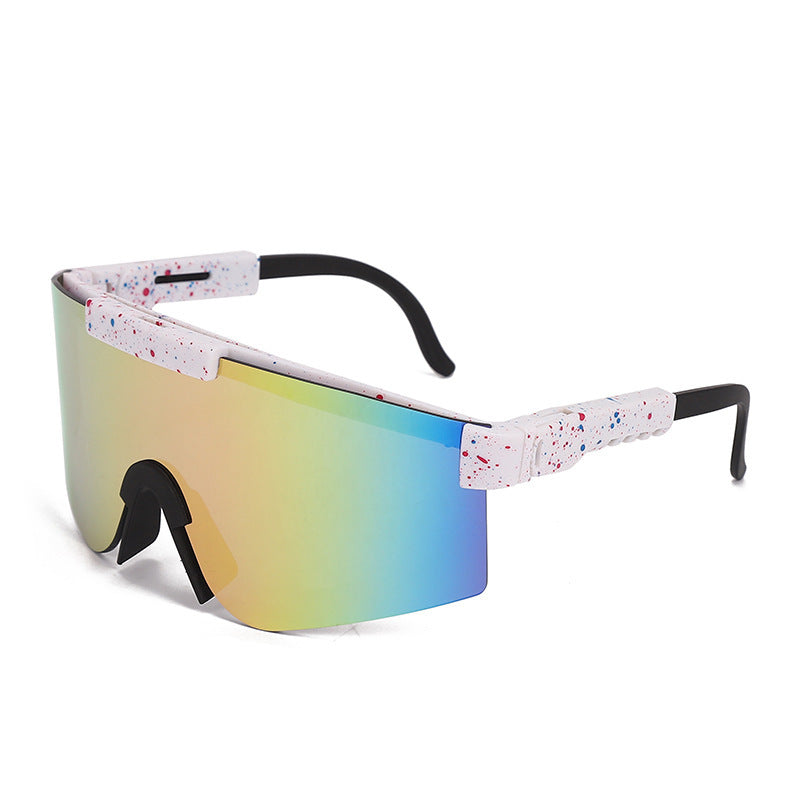 Dame Sporty Statement Solbrille i moderne design Skanto