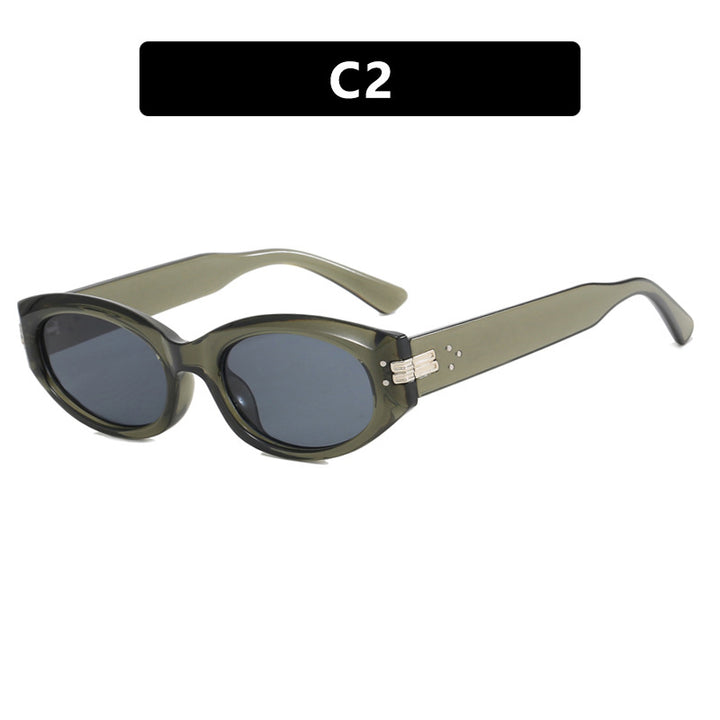 Dame moteriktig solbrille i elegant retrostil Skanto