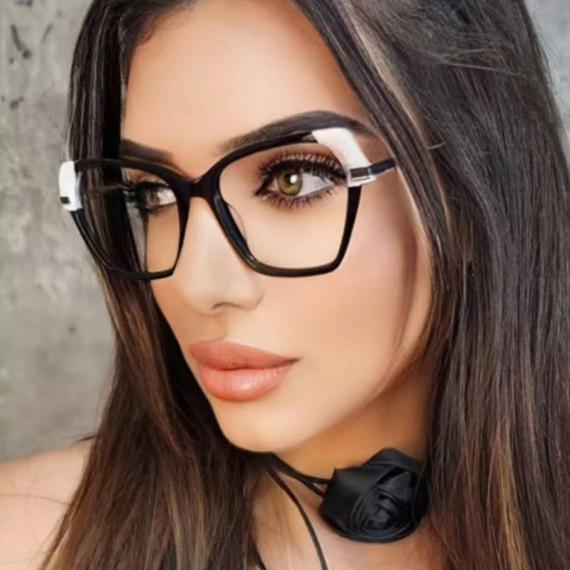 Dame kvadratisk solbrille med elegant metallramme og beskyttende UV-filter Skanto