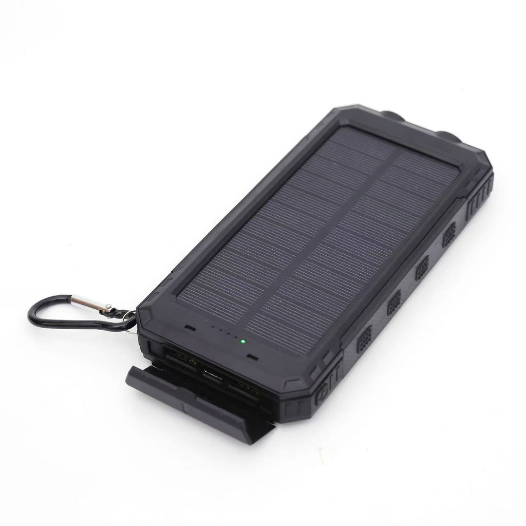 Høyytelses solcelle powerbank med vanntett hus og flere ladeporter Skanto