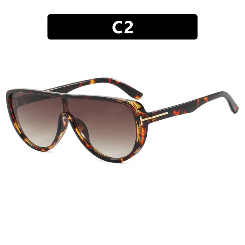 Dame elegant oversized solbrille med markant design og UV-beskyttelse Skanto