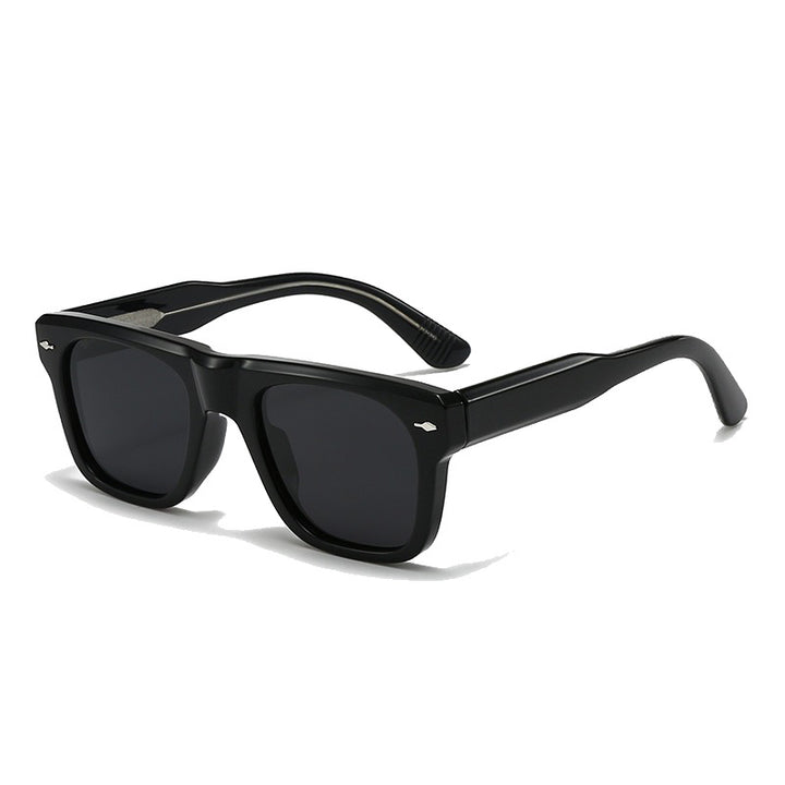 Dame Motefull solbrille i moderne kvadratisk design Skanto