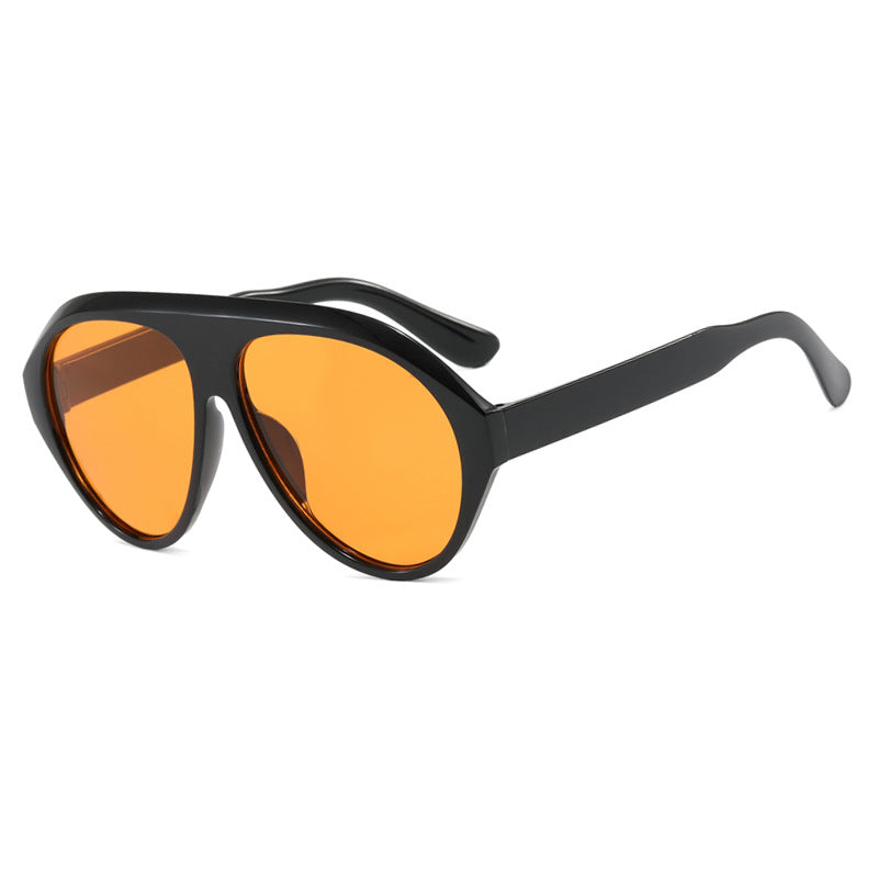 Damer oversized solbriller med stilfull design og beskyttende UV-filter Skanto