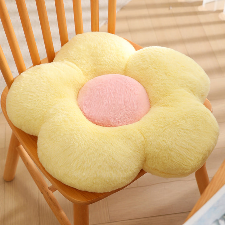 Plüsch sittepute i blomsterform Skanto