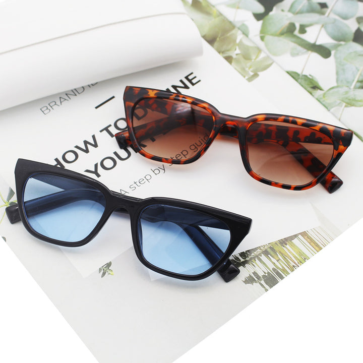 Damer geometrisk designer solbrille i moderne stil Skanto