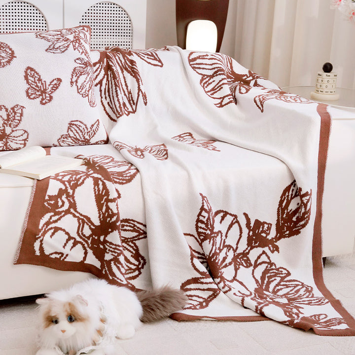Kvinners dekorative kasteteppe med blomsterdesign Skanto