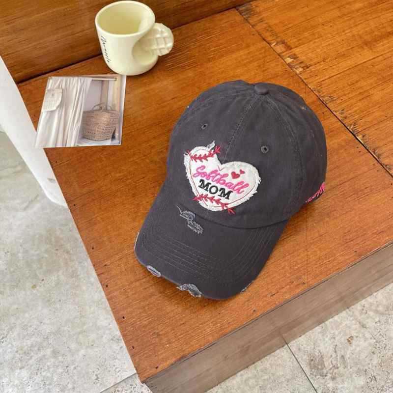 Kvinnens slitte hjertebroderte baseball caps Skanto