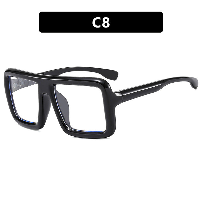 Dame solbrille i moderne, rektangulære design med høy UV-beskyttelsesfunksjon Skanto