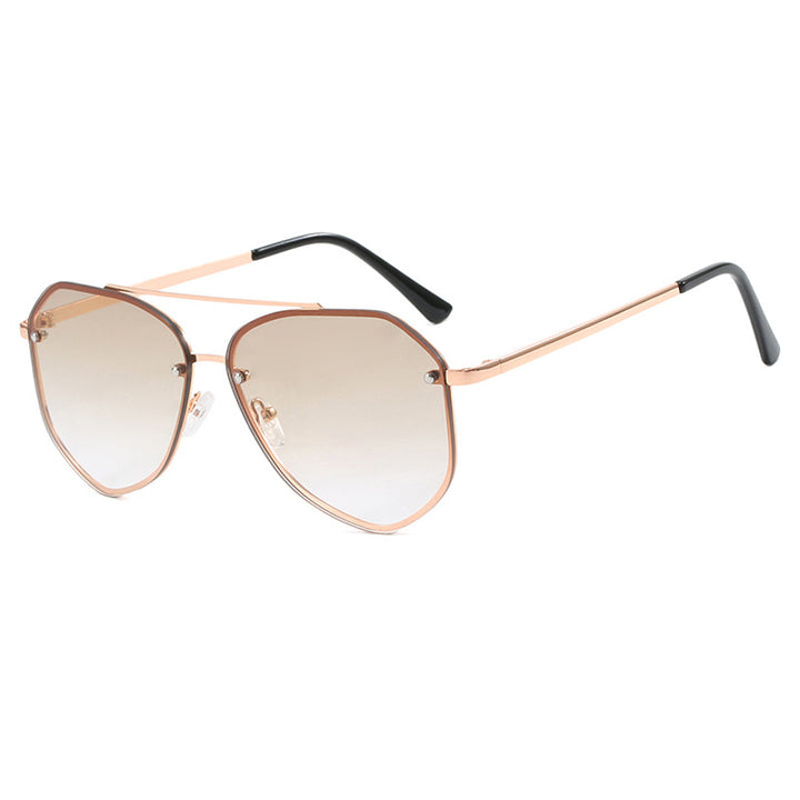 Dame geometrisk solbrille med filigran ramme Skanto