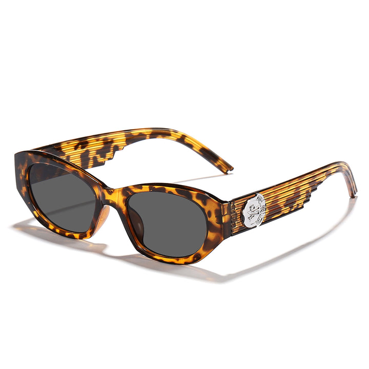 Dame Designer-solbrille i elegant transparent design Skanto