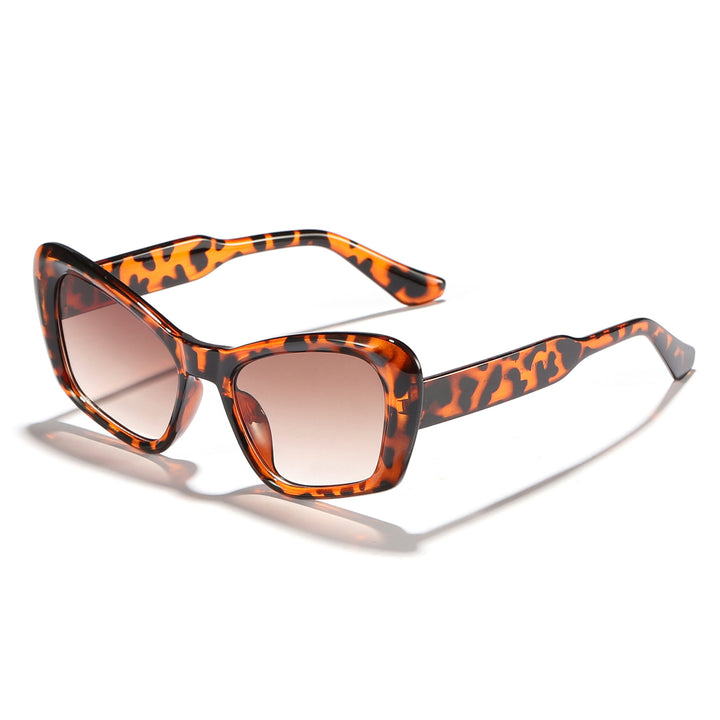 Dame designer solbrille i den gjenkjennelige retro-stilen Skanto