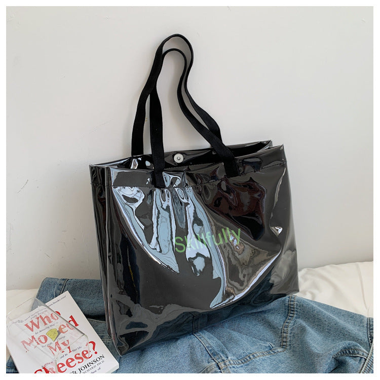 Romslig og Gjennomsiktig Handlebag Skanto