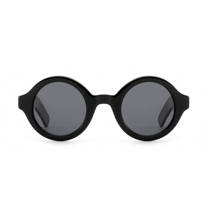 Dame solbrille i moderne retro-stil med høy kvalitet design og UV-beskyttelse Skanto