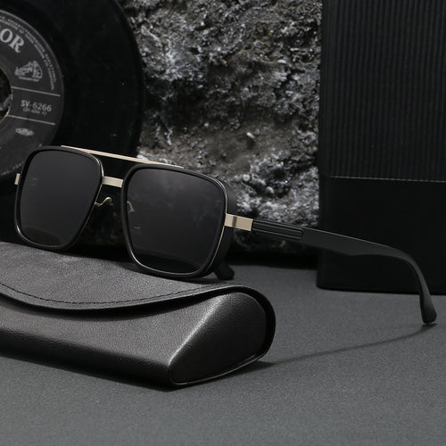 Dame elegant firkantet solbrille med høykvalitets metallramme Skanto