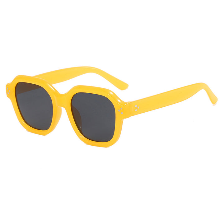 Dame moteriktig firkantet solbrille med speilende glass Skanto