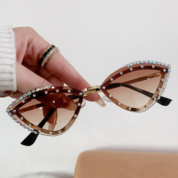 Dame Cat-Eye solbriller med glitrende strassdekorasjoner Skanto