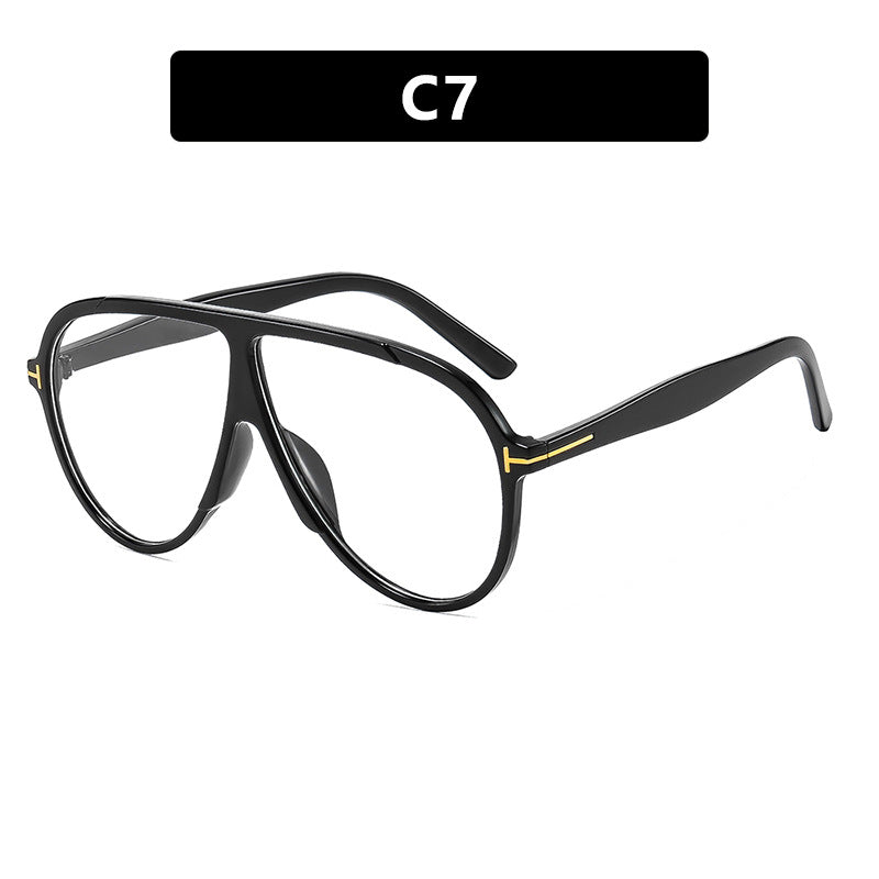 Dame moteriktig brille med stort trendy ramme Skanto