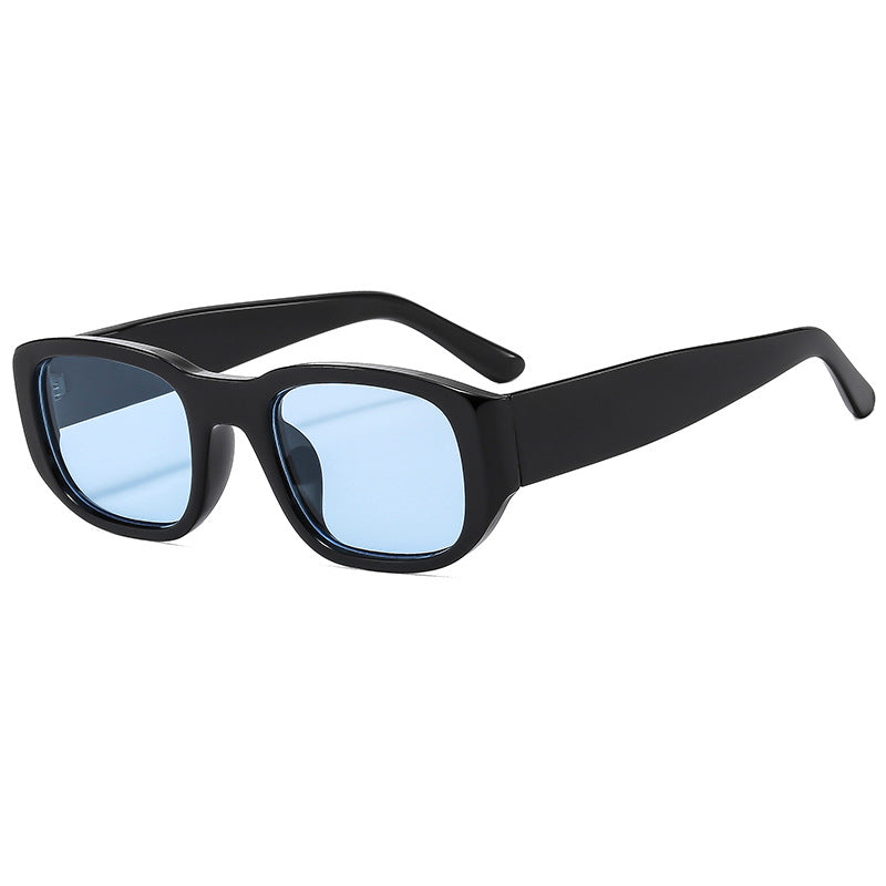 Damer Motetrender Solbrille med elegant samtidsdesign Skanto