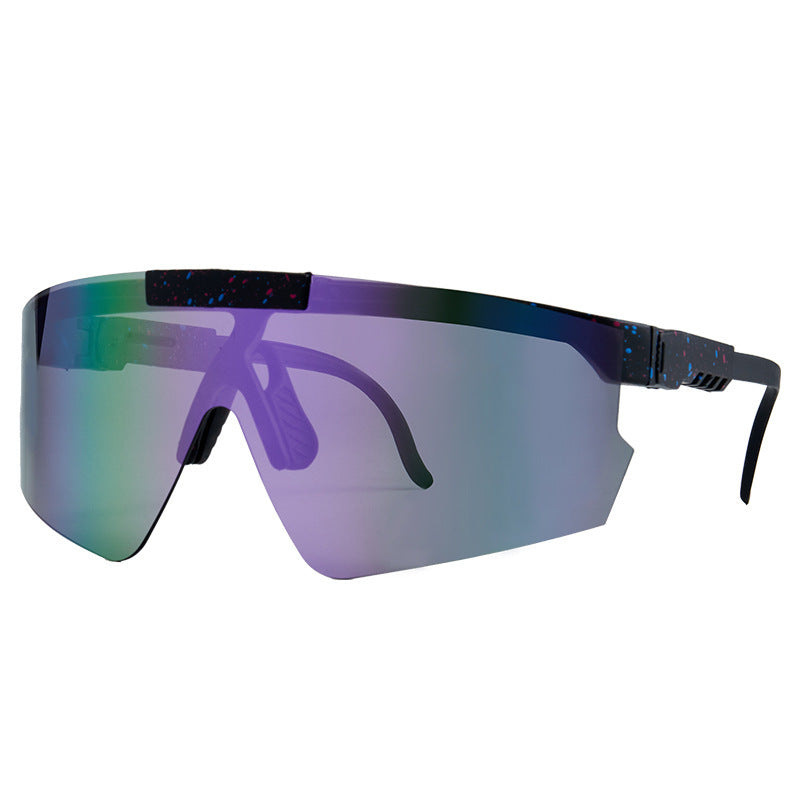 Dame Sport-solbrille i moderne design med store glass Skanto