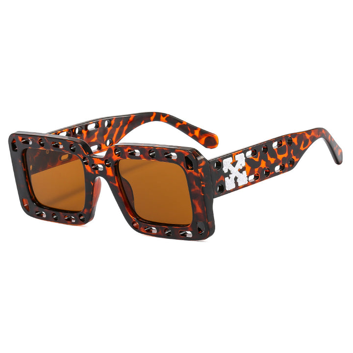 Dame Modische Solbrille med unik design Skanto