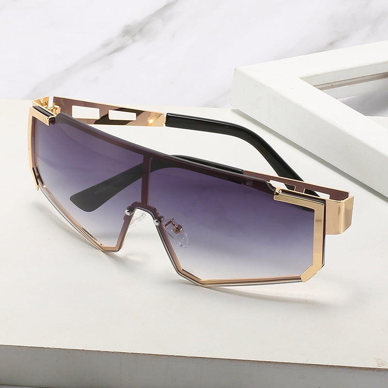 Dame futuristisk oversized solbrille Skanto