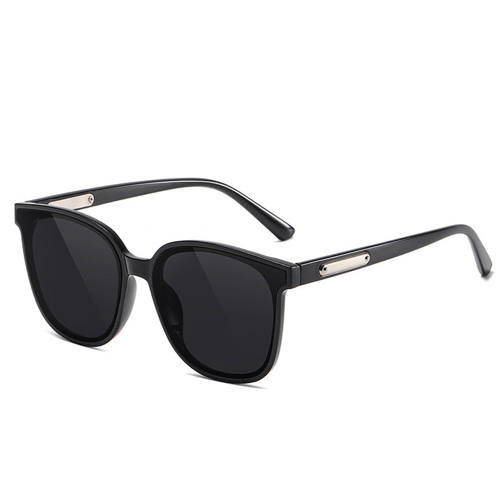 Dame oversized solbriller med moderne kvadratisk ramme Skanto