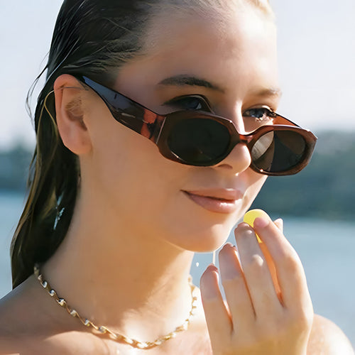 Dame ekstravagant solbrille i stilfull retro-design Skanto