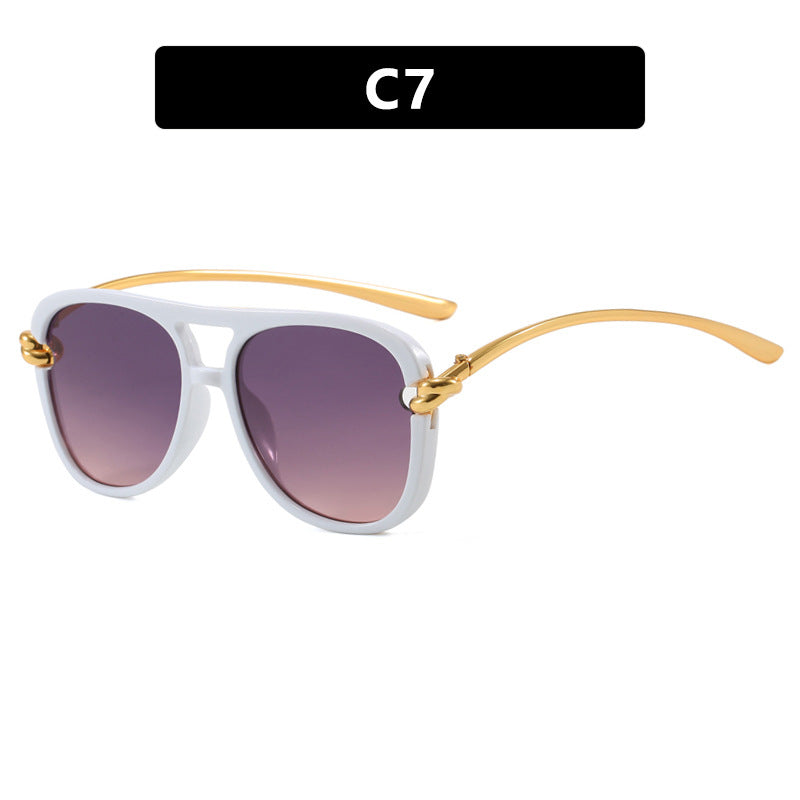 Dame sports solbrille med bred plastramme og UV-beskyttelse Skanto