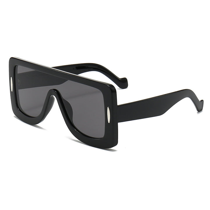 Dame oversized solbriller i moderne Bauhaus-stil Skanto