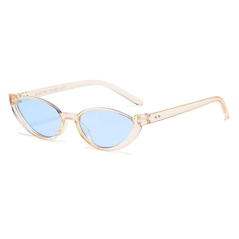 Dame elegant solbrille i stilfull kattøye-design Skanto