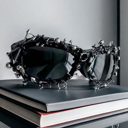 Dame kreative Statement-solbrille Skanto