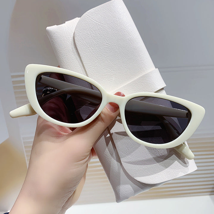 Dame Cat-Eye solbriller med elegant, rammefritt design Skanto