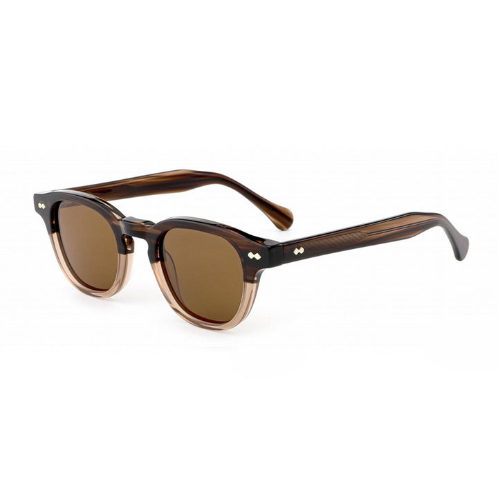 Dame solbrille i tidløs, moderne design med robust ramme Skanto