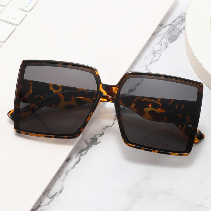 Dame Overdimensjonert Solbrille med luksuriøs Detalj Skanto