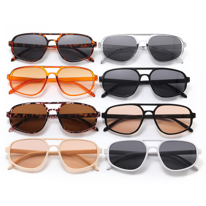 Dame moteriktig oversized solbrille med trendy ramme Skanto