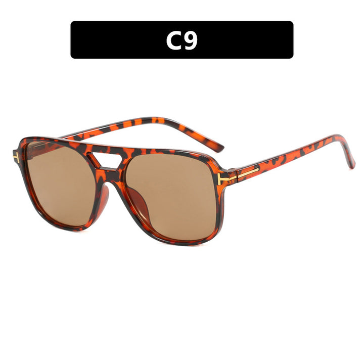 Damer trendy kvadratisk solbrille med detaljert ramme Skanto
