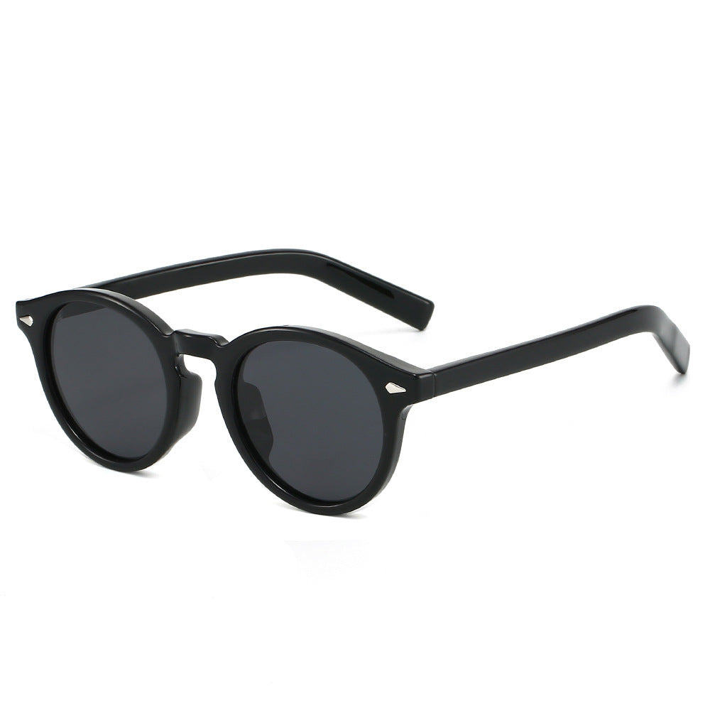 Dame trendy solbriller med transparent ramme og gule glass Skanto