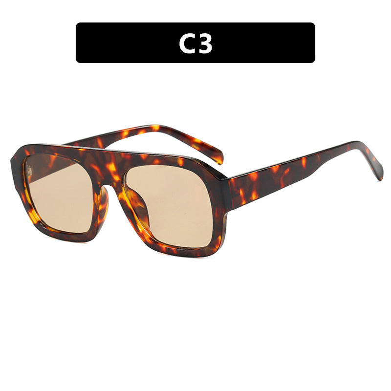 Dame oversized solbrille med markant rektangulært ramme Skanto