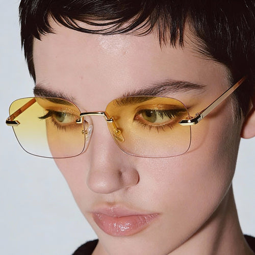 Dame Oversized solbriller med filigran metallramme Skanto