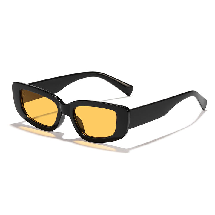 Damer moteriktig Cat-Eye solbrille med bred plastikkramme og UV-beskyttelse Skanto